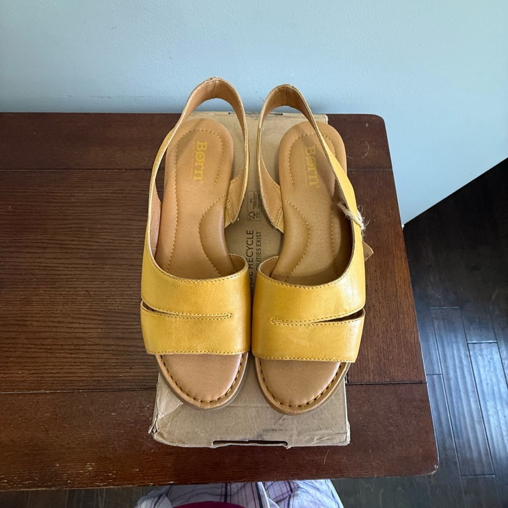Born Crista Yellow leather slingback sandal NEW 8 - Picture 6 of 8